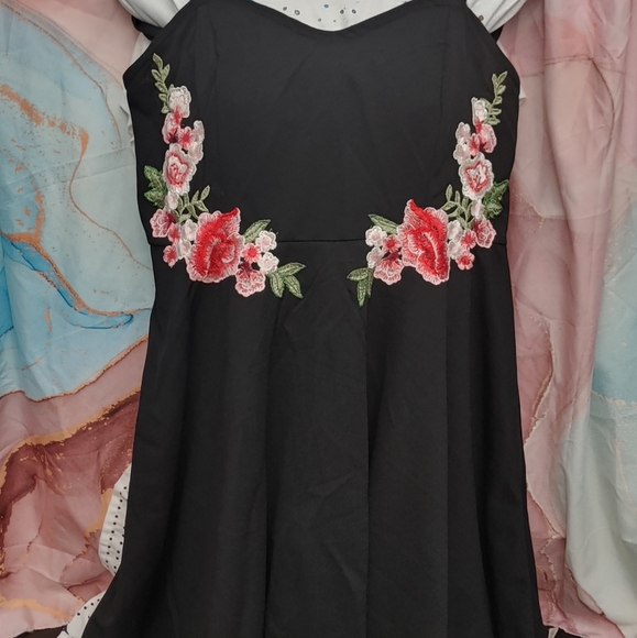 Gorgeous Rose Dress - Picture 2 of 5